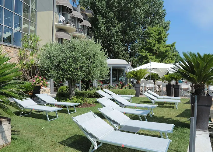 Hotel mit Tennis: Hotel Aurora